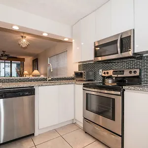 Luxury Shorewalk Water Front 2 Bedroom 2 Bathroom 3mins Img 5 Mins Apartment